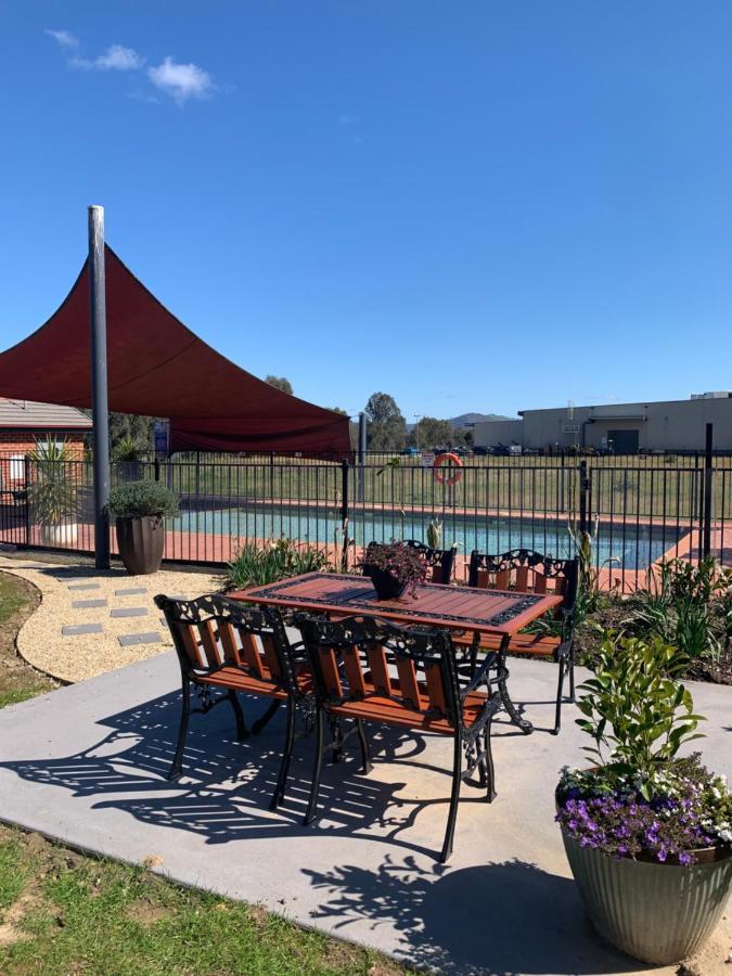 Blazing Stump & 4* Wodonga